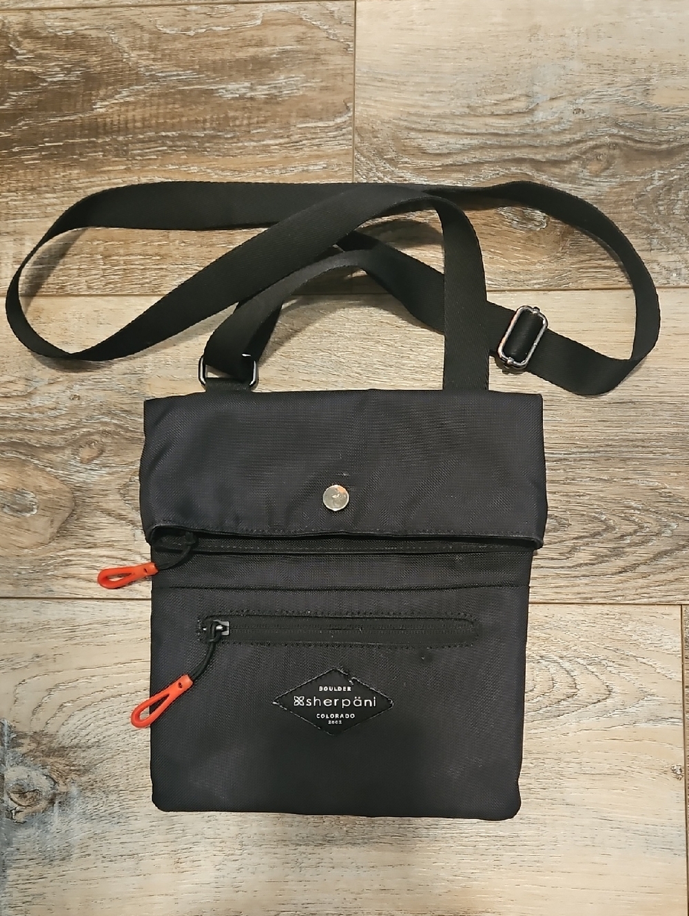 Sherpani Pica Crossbody Bag